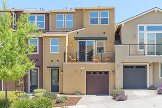 535 Jade St, Petaluma, CA 94952