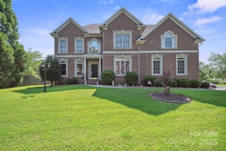 12004 New Bond Dr, Huntersville, NC 28078