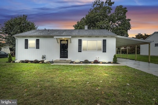 712 Kelly Dr, York, PA 17404