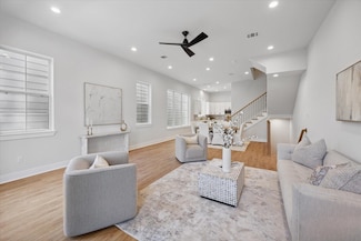 1037 W 17th St, Houston, TX 77008