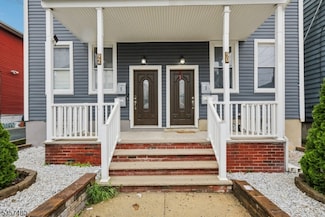 92 Windsor St, Kearny, NJ 07032