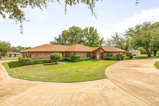 1325 Corvadura St, Graham, TX 76450
