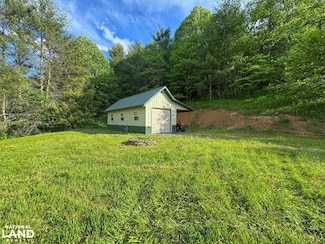 703 Coy Ham Rd, Lansing, NC 28643