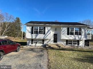 671 1st St, Inwood, WV 25428