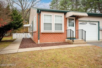 24A Sunset Rd, Whiting, NJ 08759