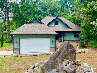 92 W Rambling Creek Dr, Tryon, NC 28782