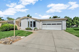 8336 Willowpark Dr, Garden City, ID 83714