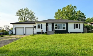 357 E Paige Ave, Barberton, OH 44203