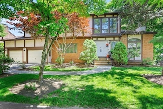 36 W Boulevard Rd, Newton Center, MA 02459
