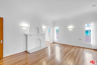 1557 S Genesee Ave, Los Angeles, CA 90019