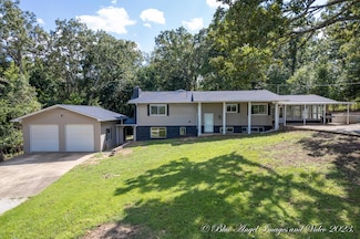 326 Rader Dr, West Plains, MO 65775