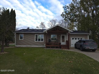 1503 June Ave, Detroit Lakes, MN 56501