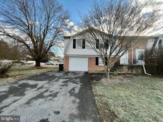 396 N Duke St, Millersville, PA 17551
