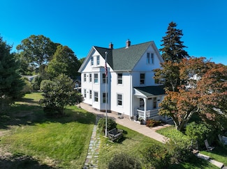 37 Sylvan St, Groton, CT 06340