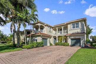 1720 Birdie Dr, Naples, FL 34120