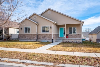 7112 N Mohican St, Eagle Mountain, UT 84005