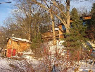 3720 W Bluff Dr, Keuka Park, NY 14478