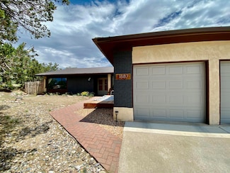 1887 Quemado St, Santa Fe, NM 87505