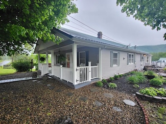 2300 Cockrells Run Rd, Lucasville, OH 45648