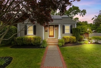1029 Joyce St, New Bedford, MA 02745