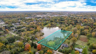 28181 Rollcrest Rd, Farmington Hills, MI 48334