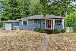 2132 Washington Way, Longview, WA 98632
