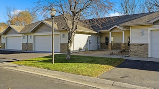 809 Dublin Ct, Mankato, MN 56001