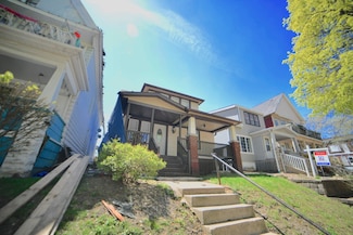 3021 W Pierce St, Milwaukee, WI 53215