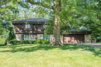 307 E 28th St S, Newton, IA 50208