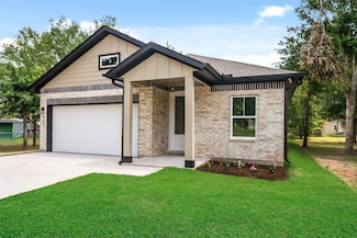 708 Azalea St, Prairie View, TX 77484