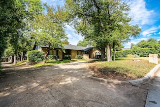 10725 Royal Park Dr, Dallas, TX 75230