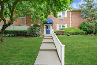 460 Old Town Rd Unit 25N, Port Jefferson Station, NY 11776