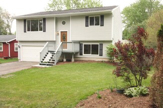 8409 Alden Rd, Wonder Lake, IL 60097