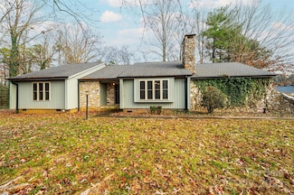 3250 15th St NE, Hickory, NC 28601