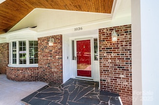 1036 11th Street Circle Dr NW, Hickory, NC 28601