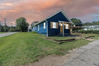 2102 W 42nd Place, Tulsa, OK 74107