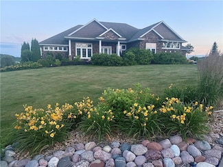 1747 Drinkman Ln, Eau Claire, WI 54701
