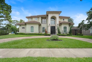 9761 Westview Dr, Houston, TX 77055