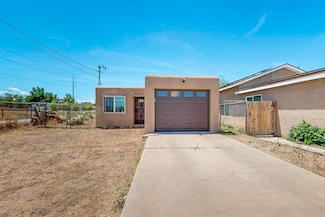 202 Aztec Rd NW, Albuquerque, NM 87107