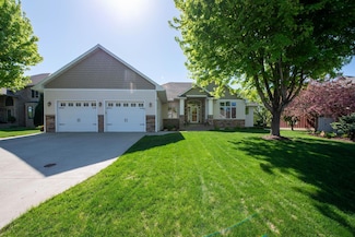 26 Deerwood Ct, North Mankato, MN 56003