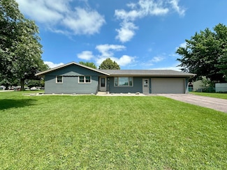 966 Pleasant Ave, Worthington, MN 56187
