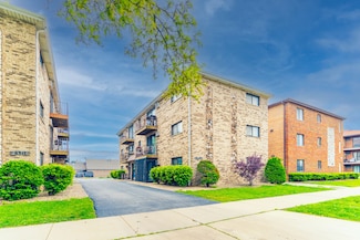 6319 W 64th Place Unit 1N, Chicago, IL 60638