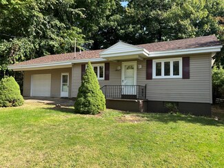 4821 Summer St, Erie, PA 16509
