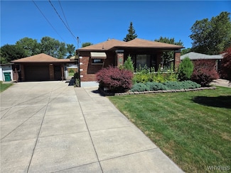 53 Kies Ct, Niagara Falls, NY 14304