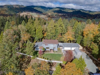 240 Pruden Hill Ln, Canyonville, OR 97417