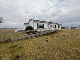 11643 S Peach Ave, Grant, MI 49327