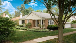 55 S Elmwood Ave, Palatine, IL 60074