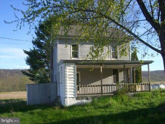 686 Hemlock Dr, Hegins, PA 17938