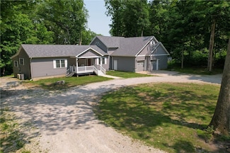 15752 E 2150 Rd N, Danville, IL 61834