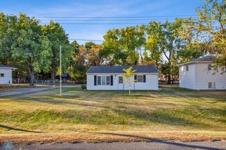 215 Main St, Sabin, MN 56580